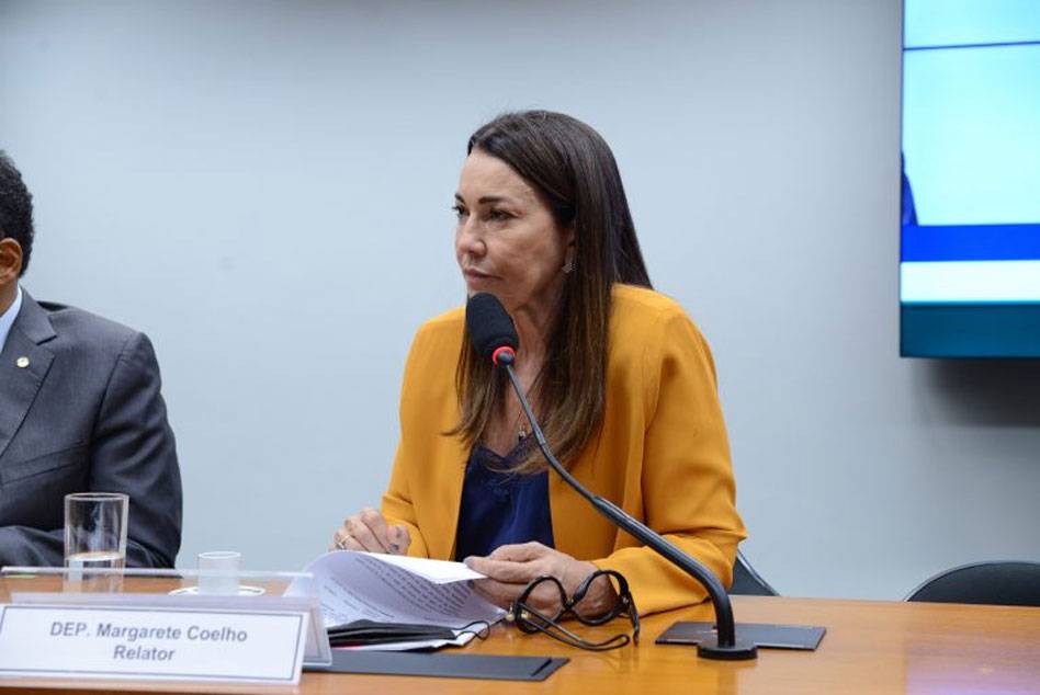 Margarete Coelho mantém punição a partidos que não cumpriram cota feminina